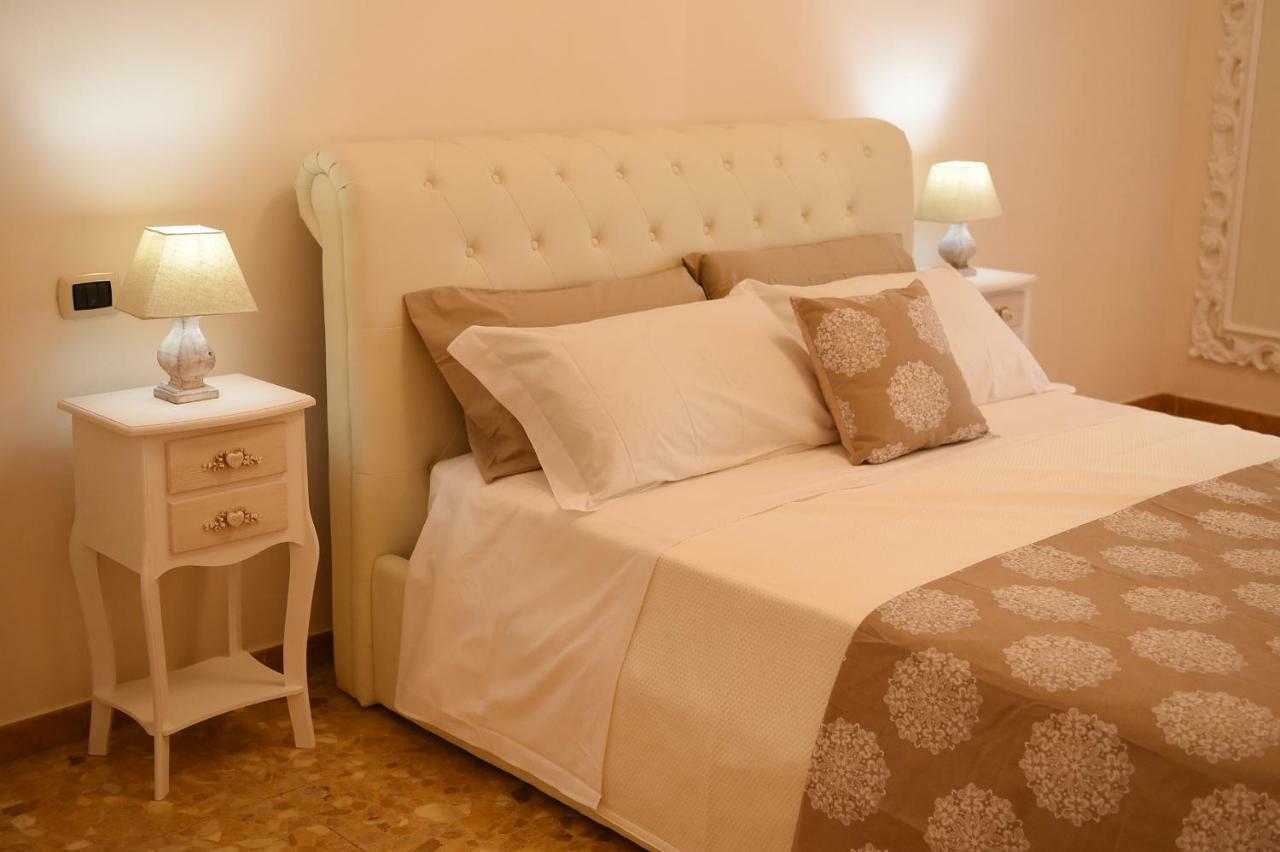 B&B Bonnes Suites Neapel Exteriör bild