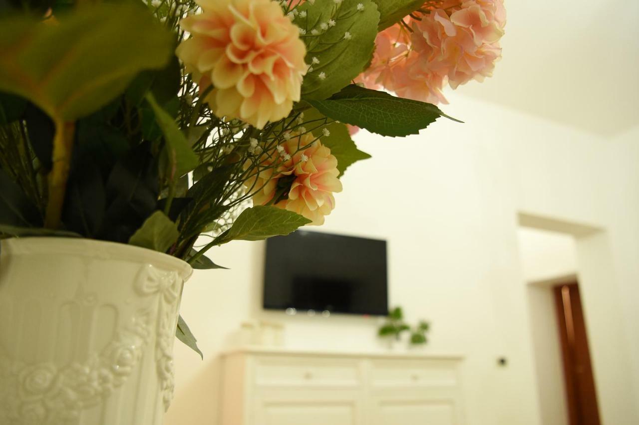 B&B Bonnes Suites Neapel Exteriör bild